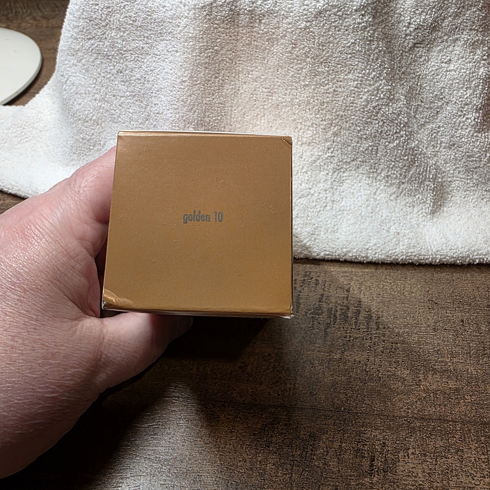 Stila Foundation & Concealer - Picture 2 of 3